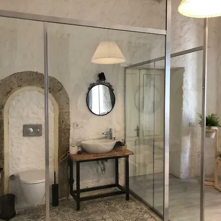 Efe'li Konak Alaçati *