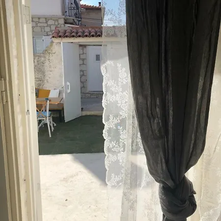 Efe'li Konak Alaçati *