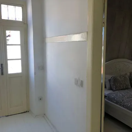 Efe'li Konak Alacati * Ildiri