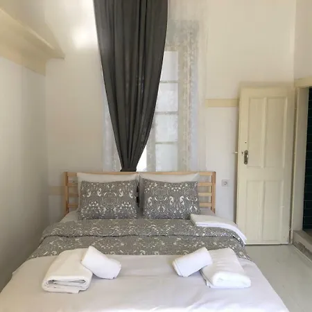 Efe'li Konak Alaçati * Ildiri