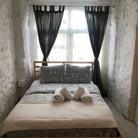 Efe'li Konak Alacati * Ildiri