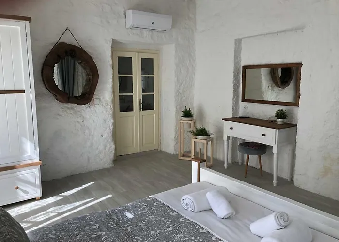 Efe'li Konak Alaçati Otel *