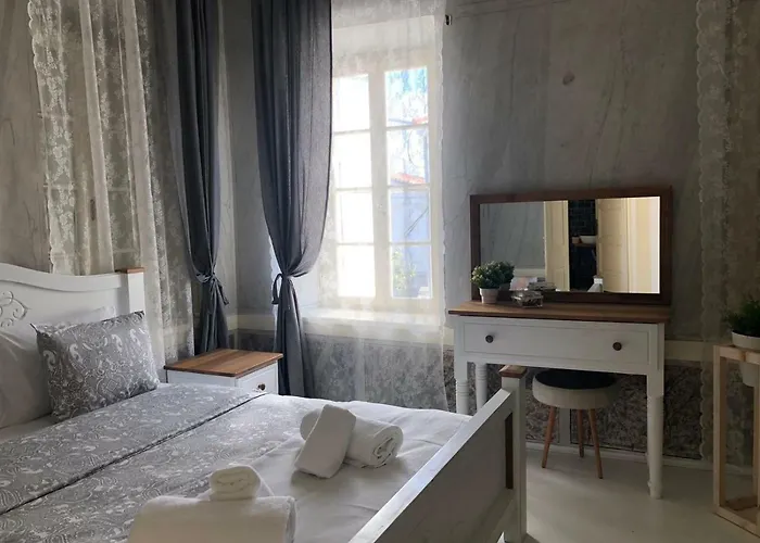 Otel Efe'li Konak Alaçati Ildır