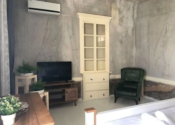 Efe'li Konak Alaçati *