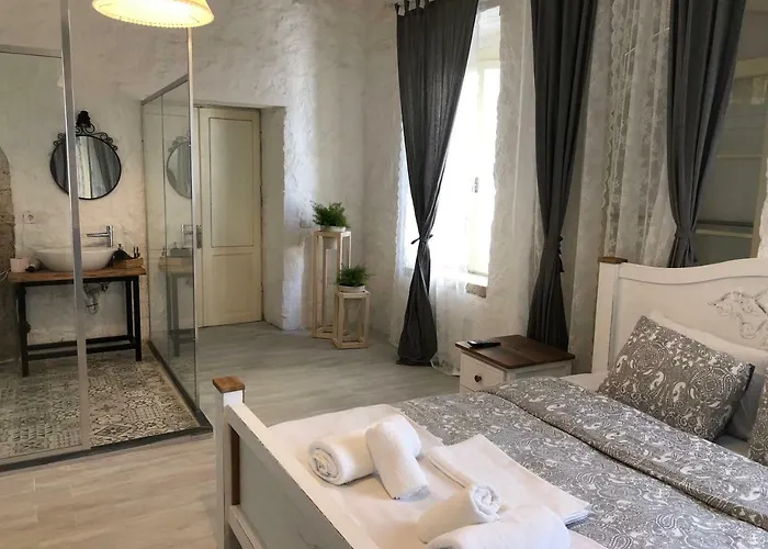 Efe'li Konak Alaçati Ildır